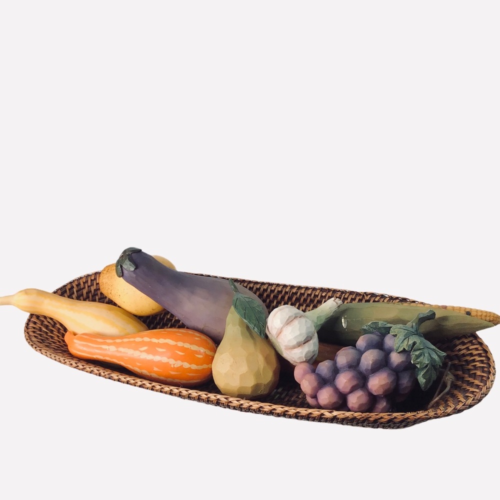 Basket with Faux Fruit & Veggies EUC 8 pieces + 1